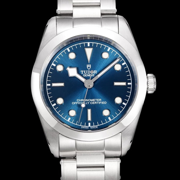 【3T製】チューダー ブラックベイ プロ M79680-0002 ブランドスーパーコピー